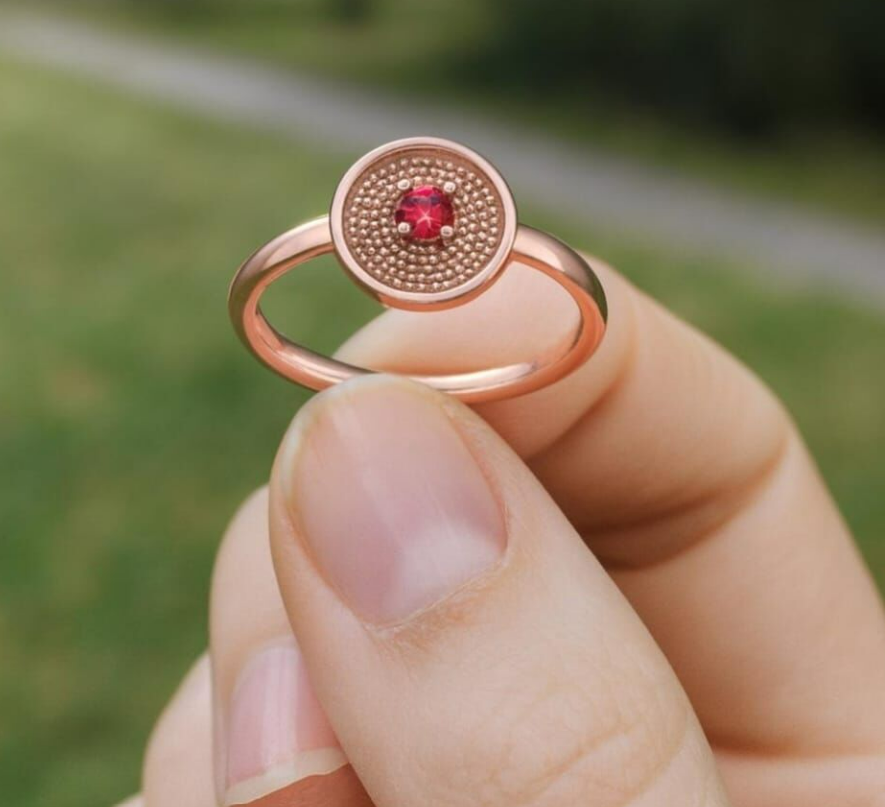 Yakut Taşlı Rose Gold Minimalist Zarif Yüzük