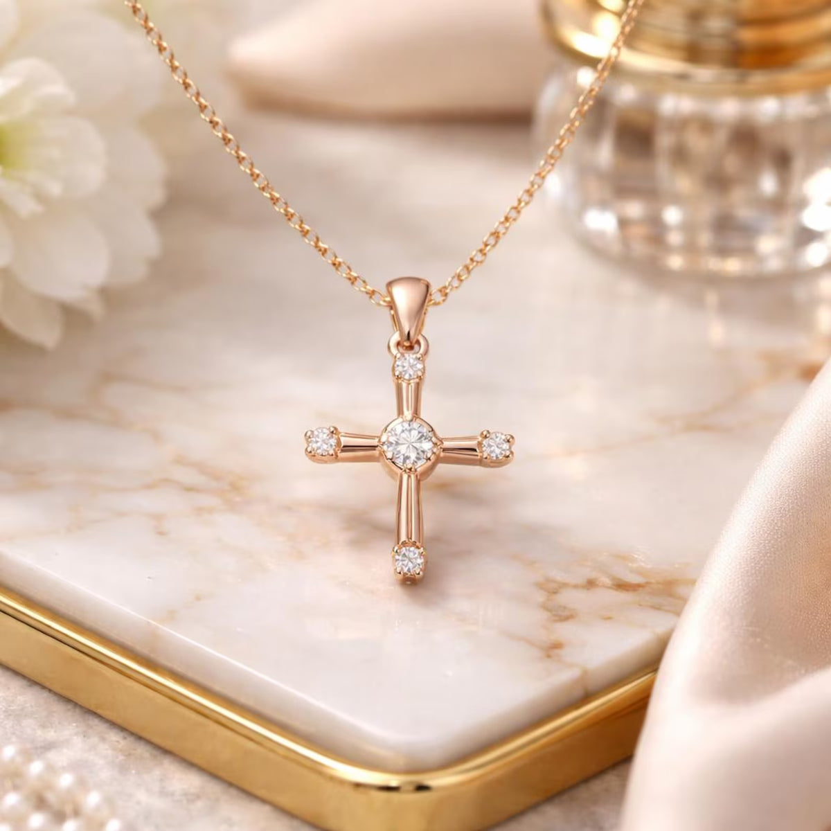 925 Ayar Gümüş Rose Gold Haç Kolye – Zirkon Taşlı Zarif ve Minimalist Tasarım